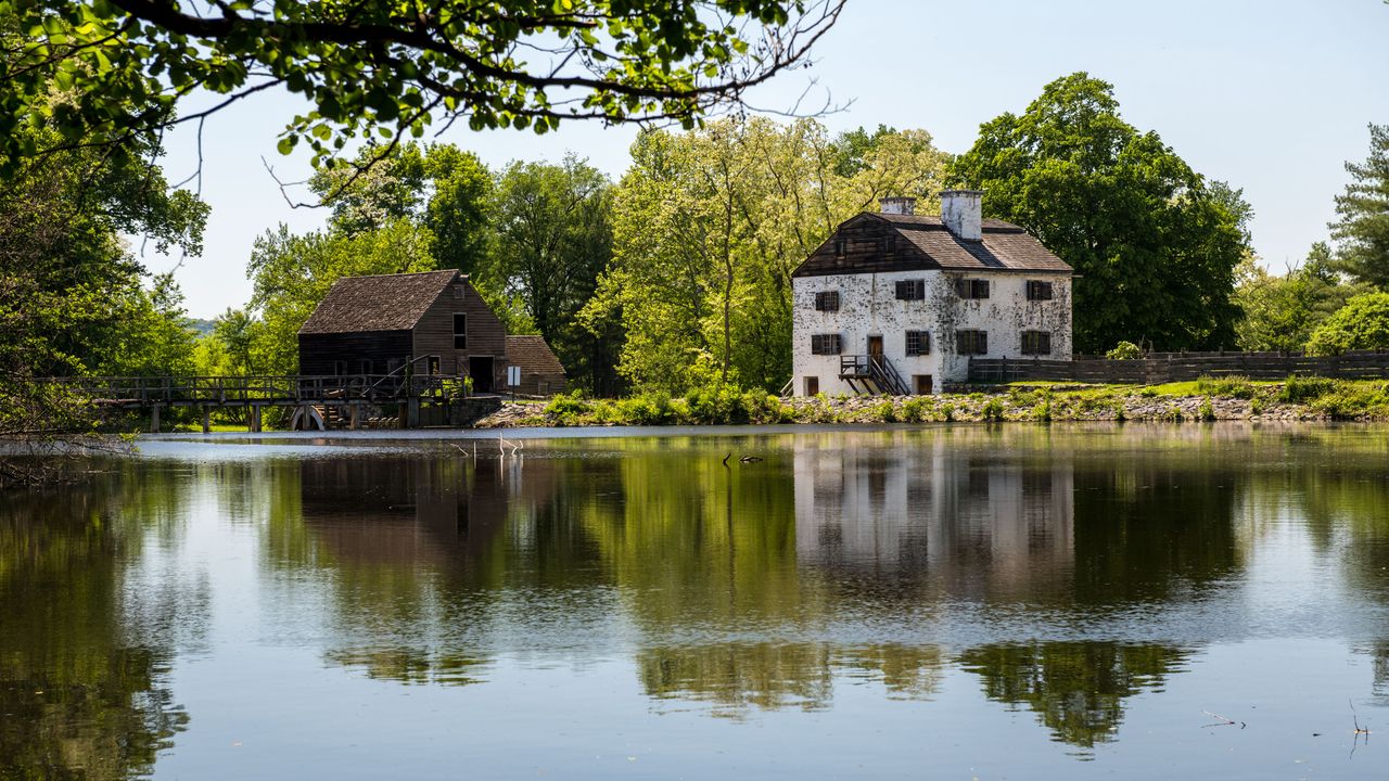 A Fall Guide to Sleepy Hollow, New York