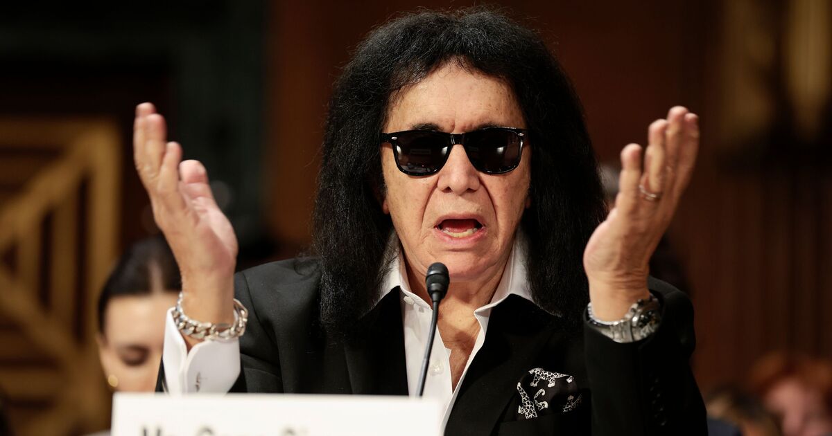 KISS' Gene Simmons tells Americans to 'shut up' during CNN interview - Celebrity News - Entertainment