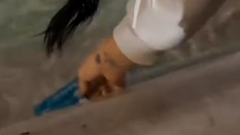 Katy Perry dips credit card in Trevi fountain - CNN