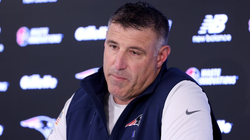 Mike Vrabel: Patriots back head coach after New York Post publishes more photos of him with Dianna Russini