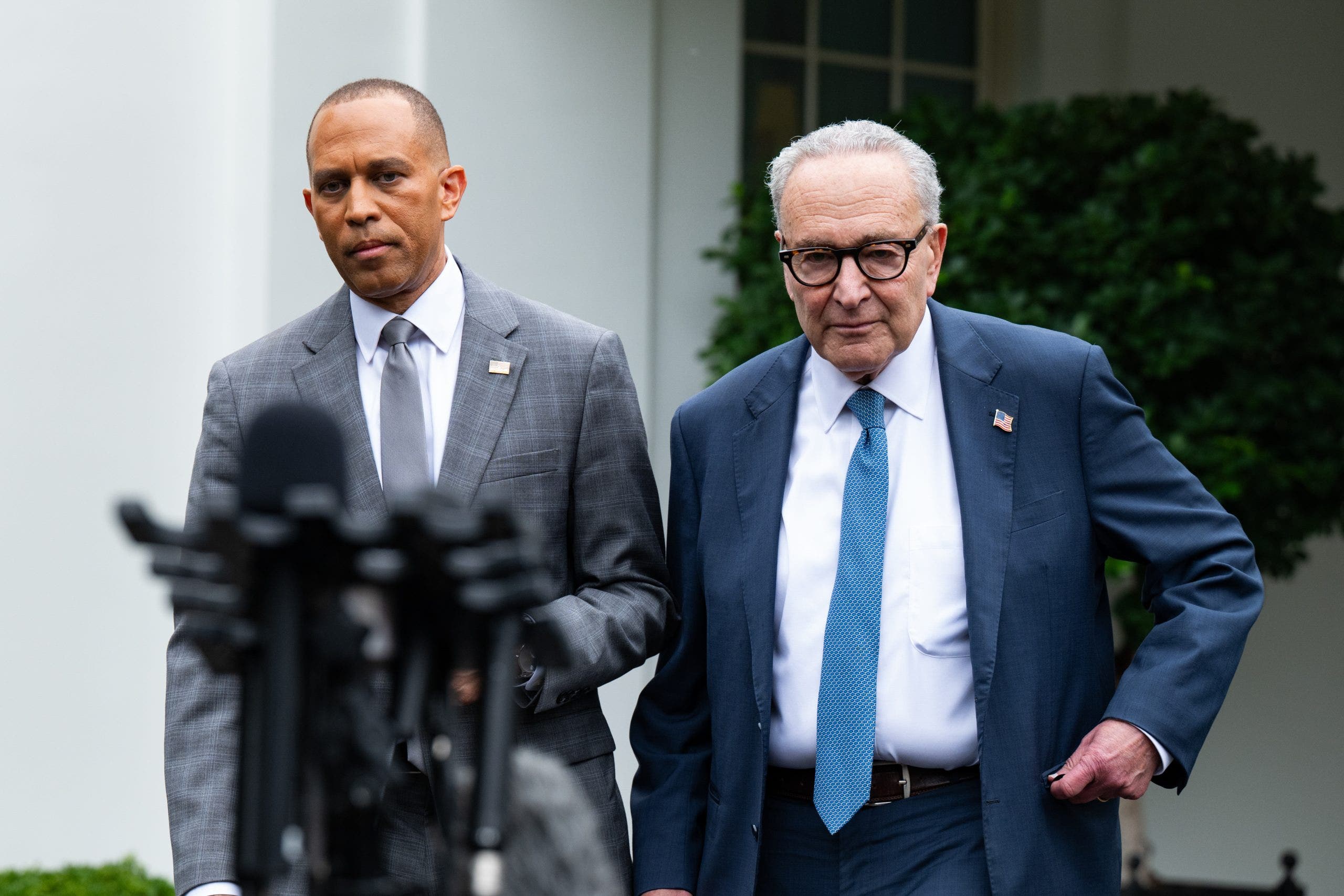 CNN poll finds only 28% of Americans view Democrats favorably