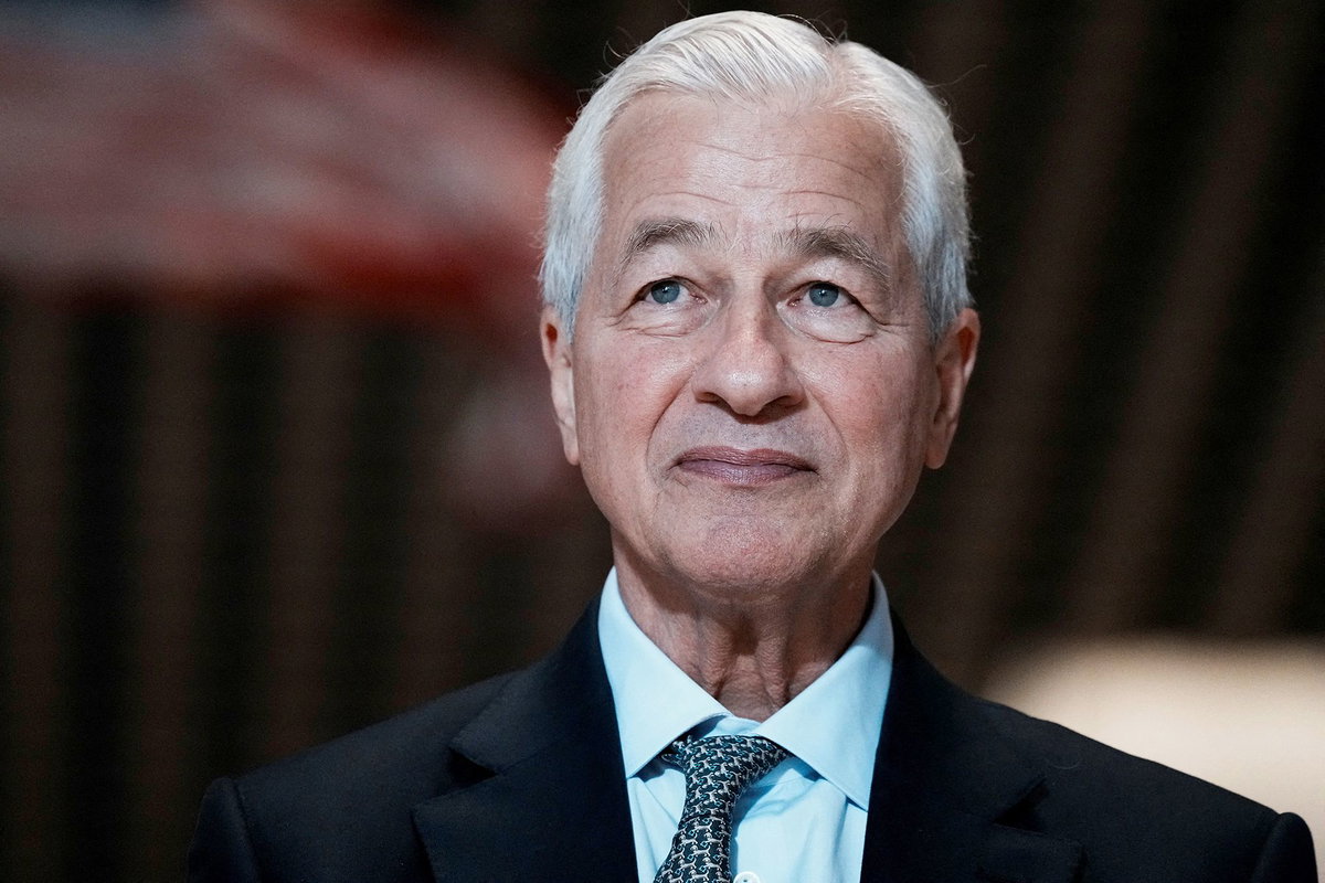 Eduardo Munoz/Reuters via CNN NewsourceJamie Dimon is warning that the US-Israeli war with Iran could lead to another round of persistent inflation and higher interest rates that could sink the US economy into a recession and redefine the global economic order.