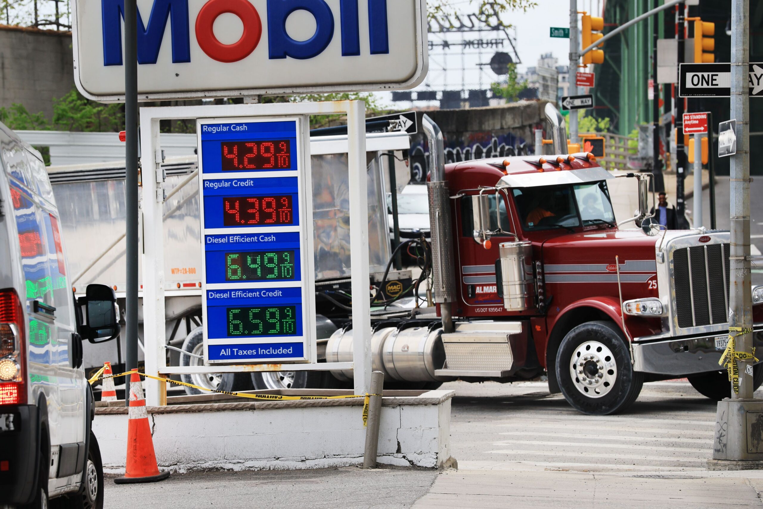 <i>Spencer Platt/Getty Images via CNN Newsource</i><br/>Fuel prices are displayed at a Brooklyn gas station on April 28