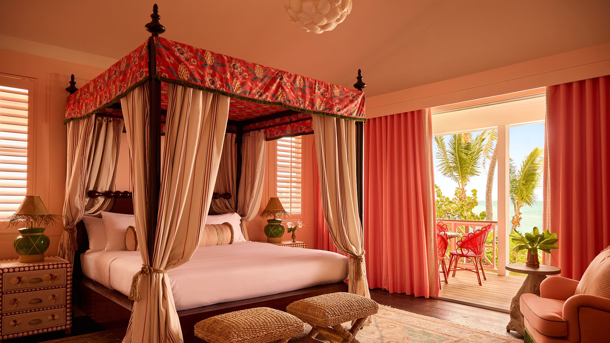 Coral Sands Inn & Cottages — Hotel Review
