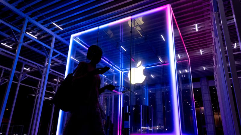 What the heck is going on at Apple?