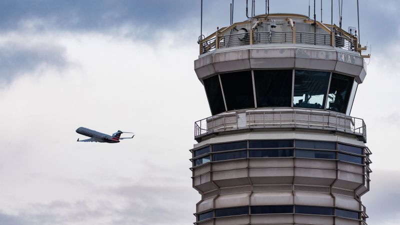 The FAA wants video gamers to be the next generation of air traffic controllers