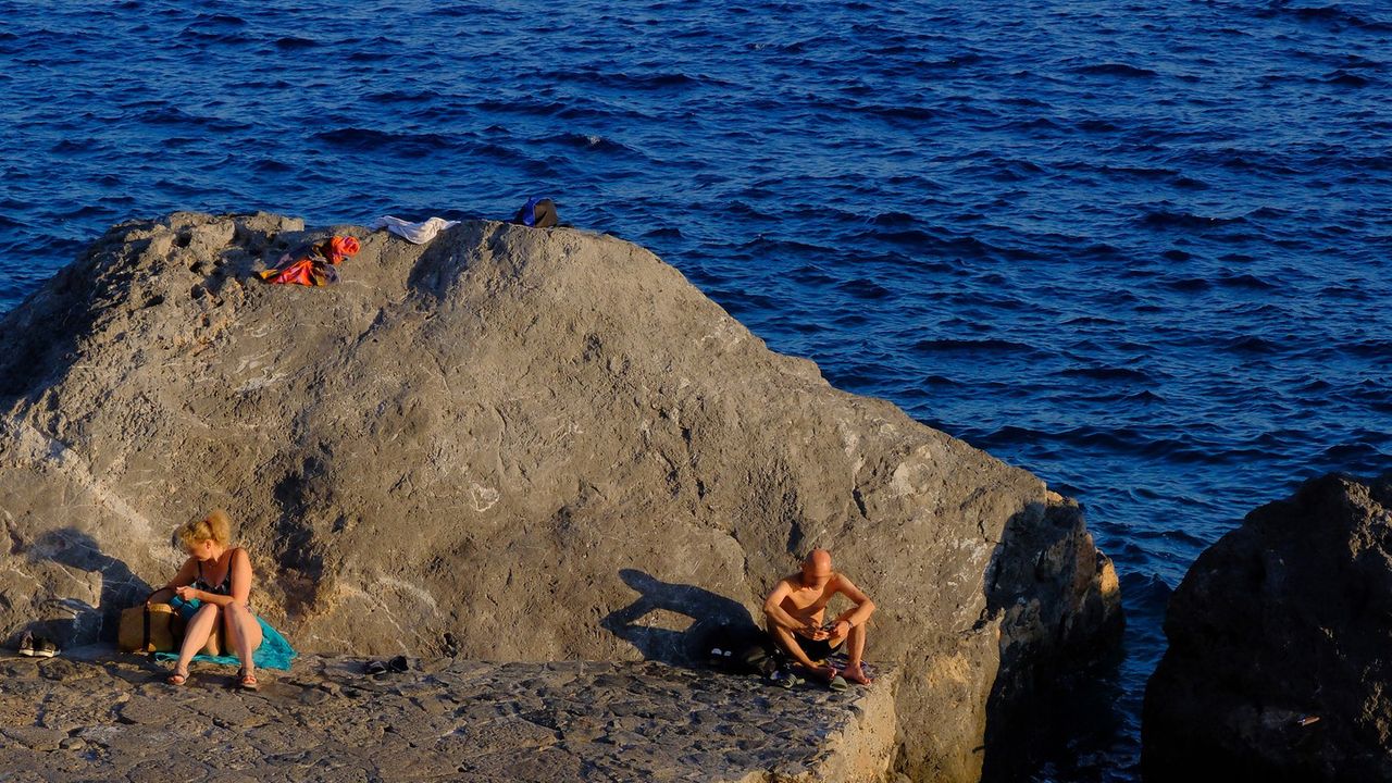 Why Meeting Strangers During Travel Can Change Your Life