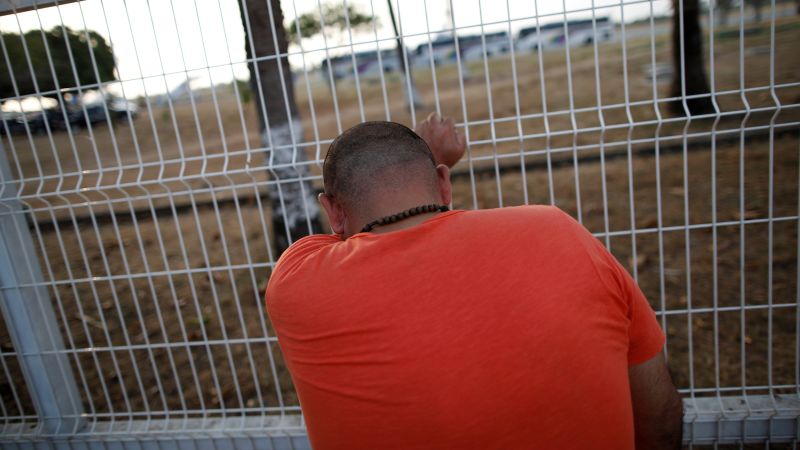 Deported Cuban migrants are stranded in Mexico after suffering mistreatment in US detention centers, report says