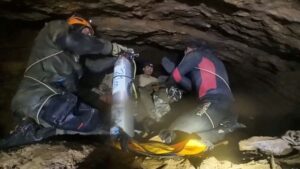 Laos cave rescue ends unexpectedly after villagers free themselves
