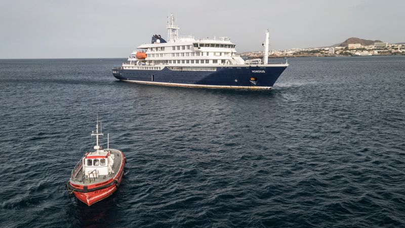 CDC teams will meet Americans on hantavirus-stricken ship