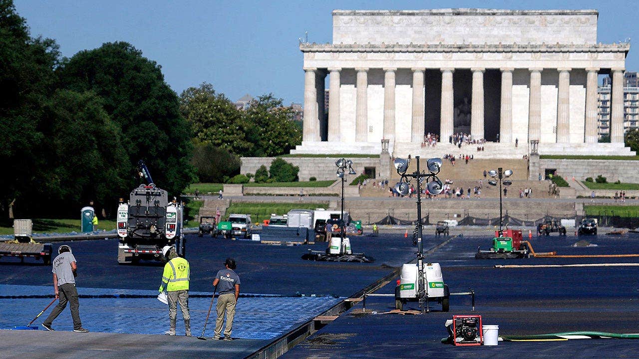 Trump's $13 million Reflecting Pool renovation sparks CNN panel clash
