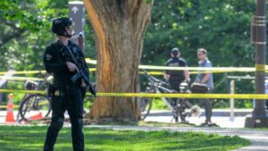 Secret Service shoots man who fired at agents near Washington Monument