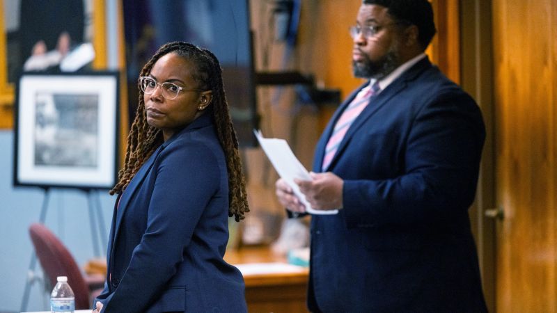Ebony Parker trial: School official ignored warnings of gun before 6-year-old shot teacher, prosecutor says