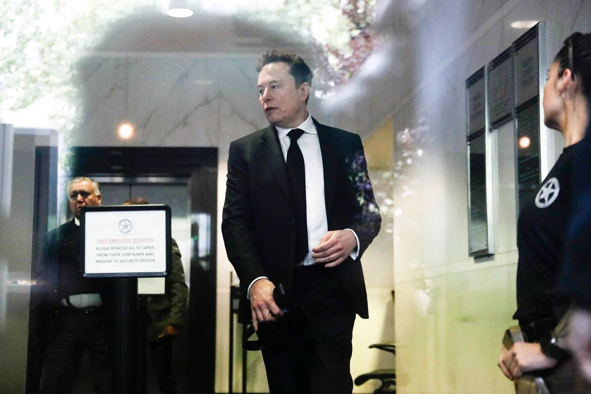 <i>Jessica Christian/San Francisco Chronicle/Getty Images via CNN Newsource</i><br/>Elon Musk arrives for the trial against OpenAI held at Dellums Federal Building in Oakland