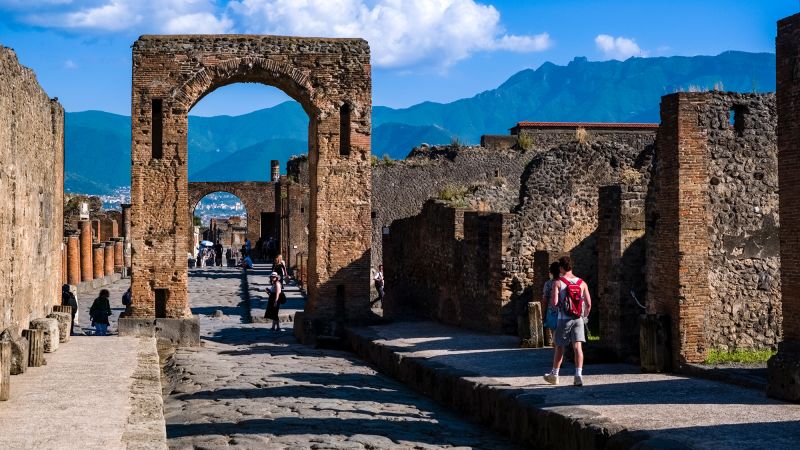 Ancient Pompeii construction site reveals the process for creating Roman concrete