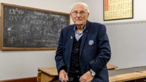 Albrecht Weinberg, a Holocaust survivor who moved back to Germany in his 80s, dies at 101