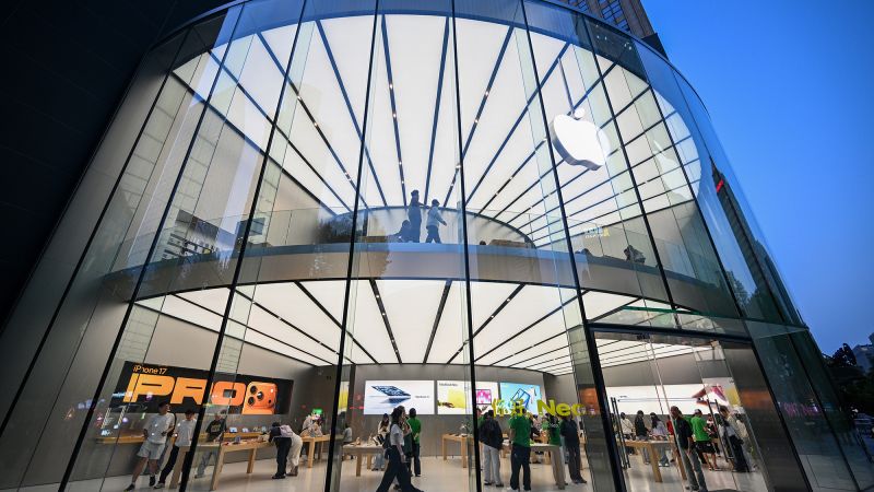 Apple’s new CEO will inherit strong sales and even greater expectations