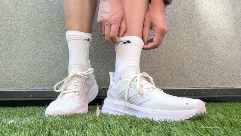 12 best shoes for heel pain of 2026, per podiatrists