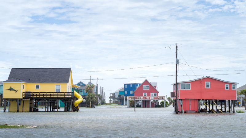 5 things to know for June 19: Flood threat, Iran agreement, Moscow attacks, immigration, reflecting pool