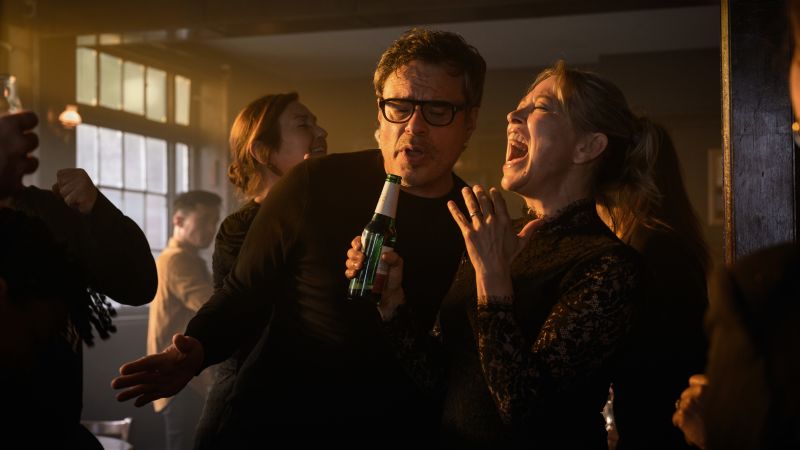 A longtime friendship is put to the test in the limited series ‘Alice and Steve’ - CNN