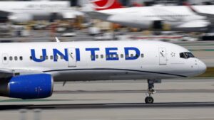 Drone nearly hits United plane landing in Newark, pilot says