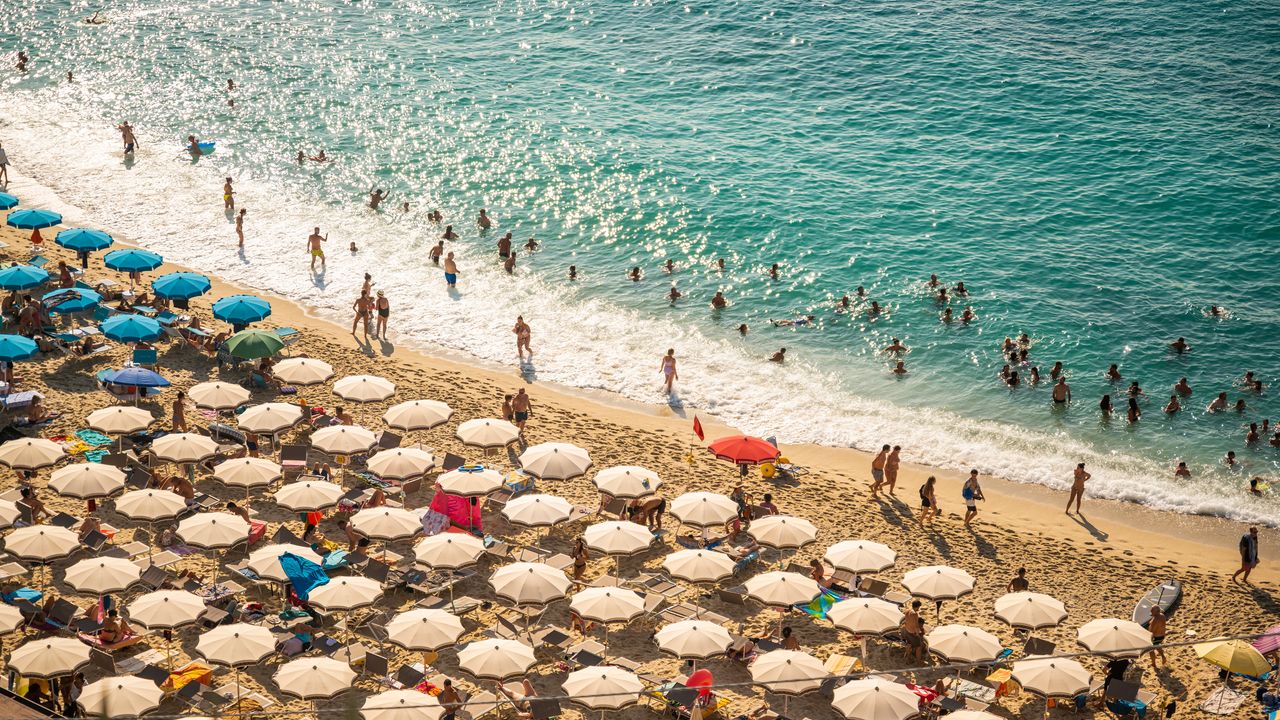 I Spend Every Summer at the Jersey Shore—Here's What I Bring for a Perfect Beach Day