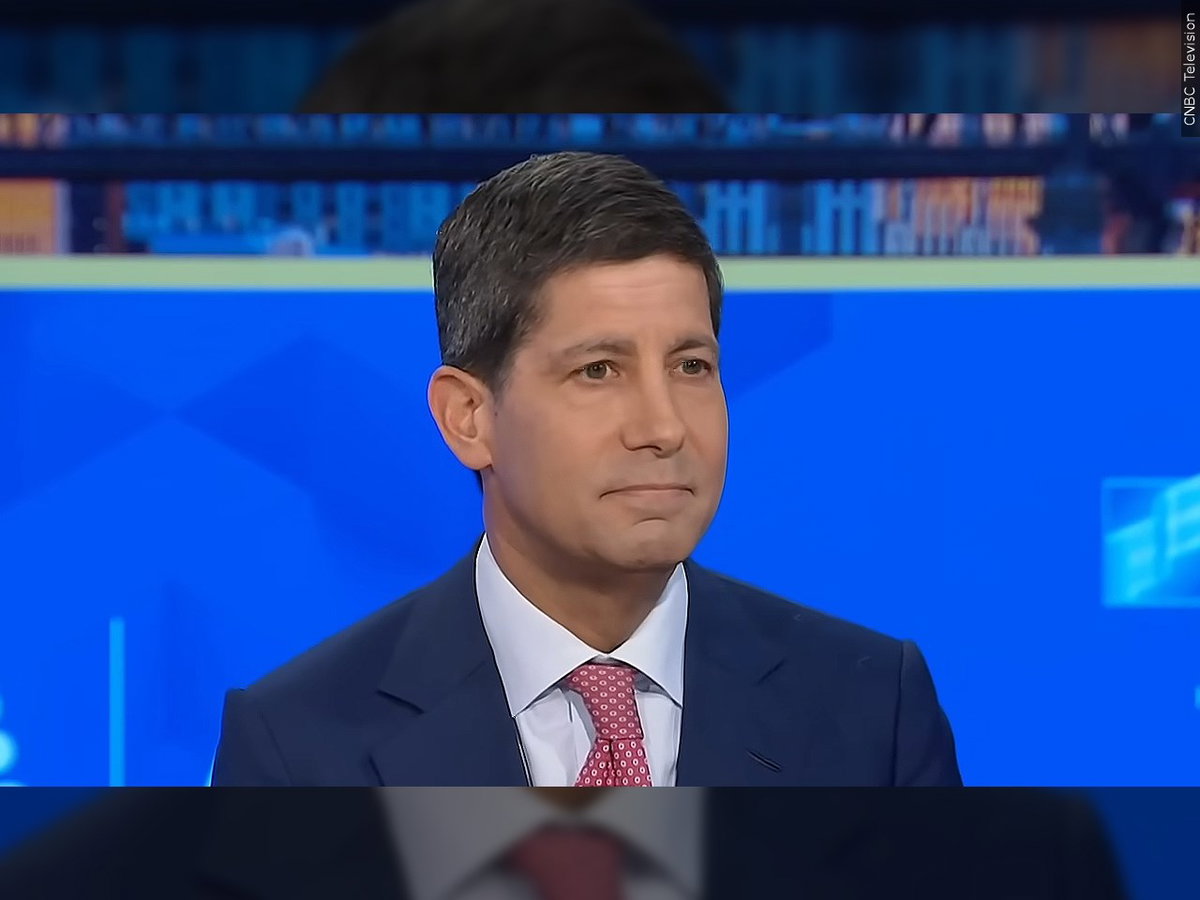 The Fed leaves interest rates unchanged in Kevin Warsh’s first meeting as chair