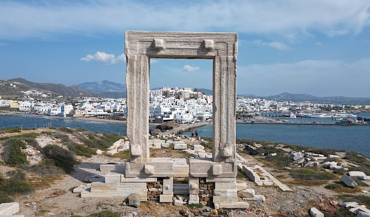 Greece Shines in Condé Nast Traveller Awards as Naxos Tops Europe’s Best Islands