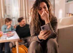 Teens who feel ignored by a scrolling parent may be less secure in their relationship