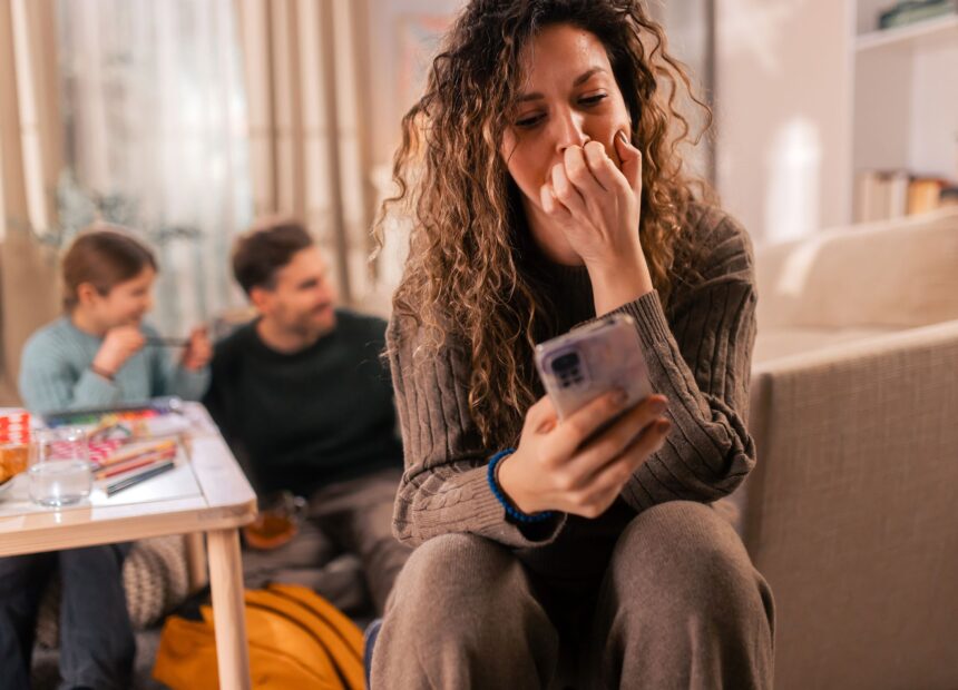 Teens who feel ignored by a scrolling parent may be less secure in their relationship