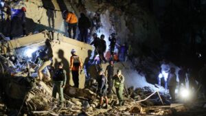 Video: 7.2 and 7.5 magnitude earthquakes strike Venezuela back-to-back