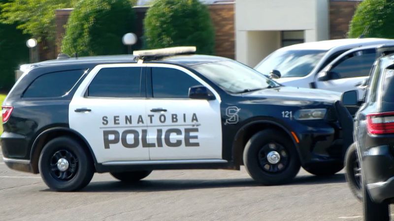 Mississippi child killed after police shoot at vehicle while responding to shoplifting call