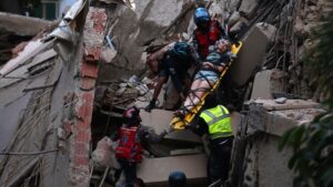 Photos: Powerful earthquakes strike Venezuela