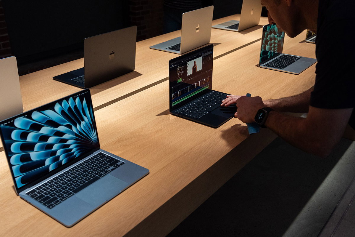 Apple is hiking the prices of MacBooks and iPads due to the memory chip shortage