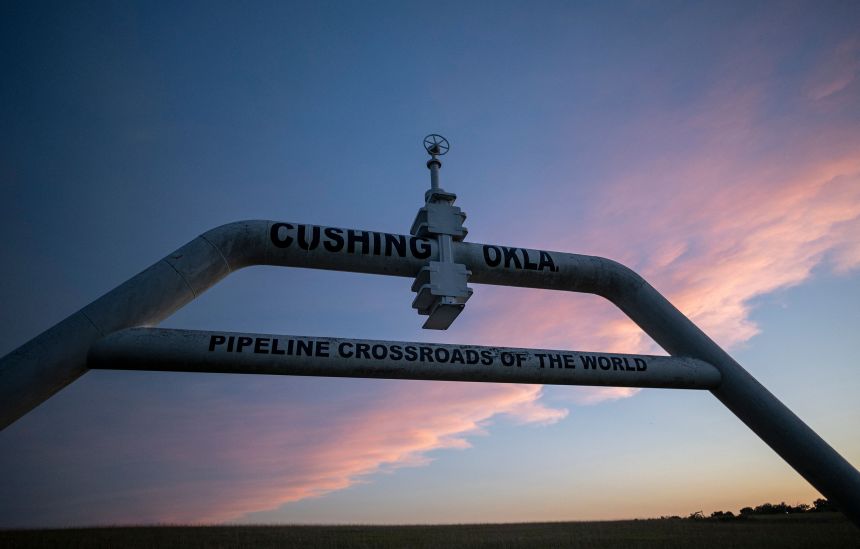 A pipeline sign reads