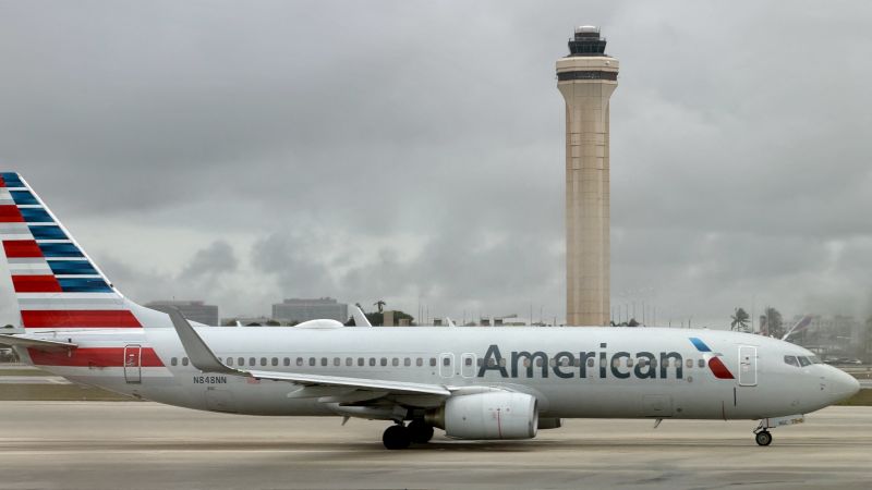 American Airlines flight aborts takeoff in Miami after business jet enters the same runway