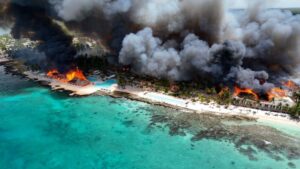 Drone video captures beach hotel fire in Dominican Republic