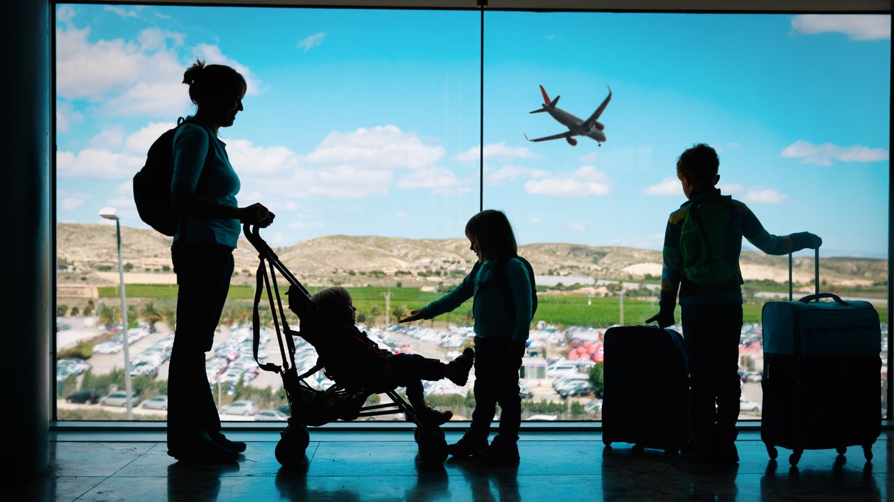 When Is the Best Time of Day to Fly With Kids? All of Your Questions for Avoiding Jet Lag, Answered