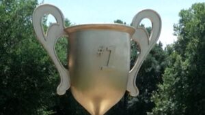 Gold ‘Iran war participation trophy’ appears in DC for Trump – NCS