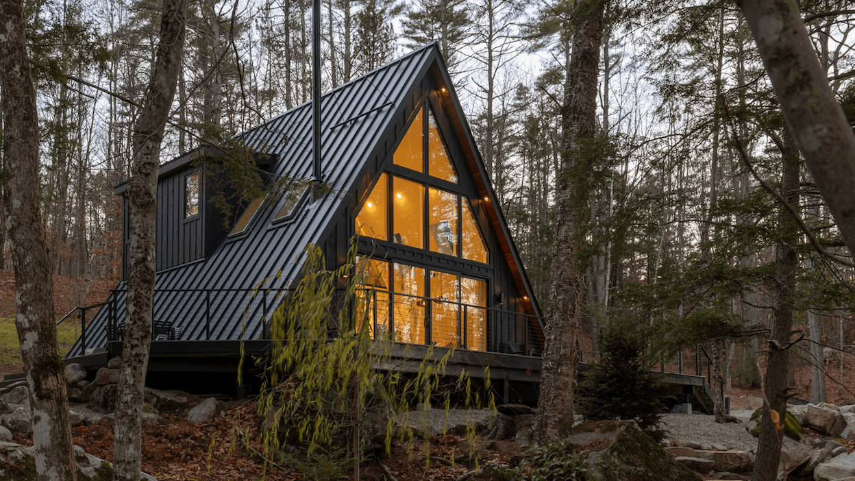 From the White Mountains to the Seacoast, These Are the Best Airbnbs and Rentals in New Hampshire