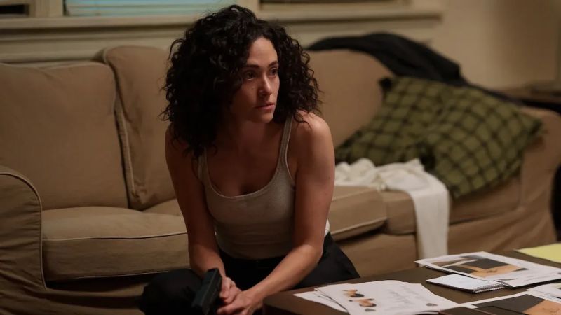 Emmy Rossum hunts a killer in ‘Furious’ - CNN