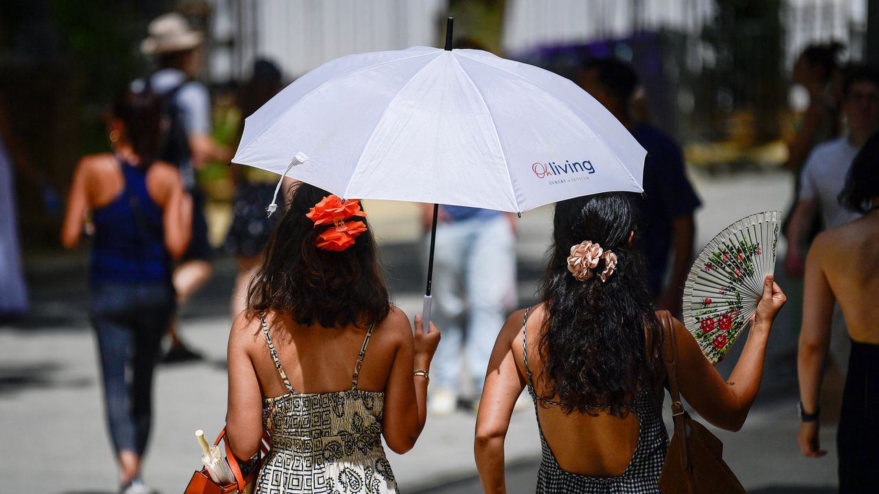 Europe heatwave 2026: Live travel advice, countries affected, airport disruption and where it's safe to visit