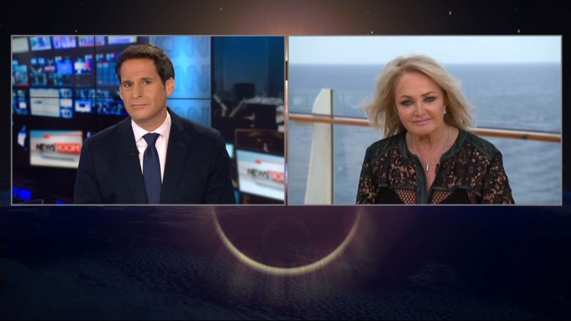 Watch: Bonnie Tyler sings ‘Total Eclipse of the Heart’ to CNN’s John Berman - CNN