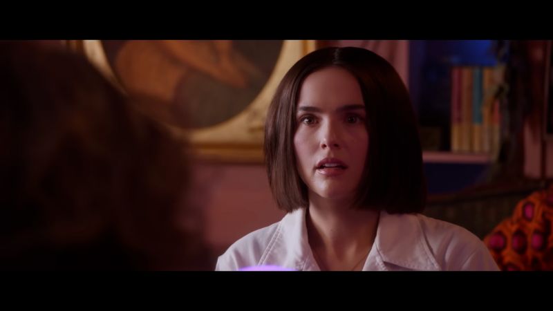 Zoey Deutch stars in ‘Gail Daughtry and the Celebrity Sex Pass’ - CNN