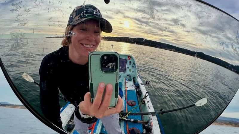 Female American rower breaks record with solo journey from California to Hawaii